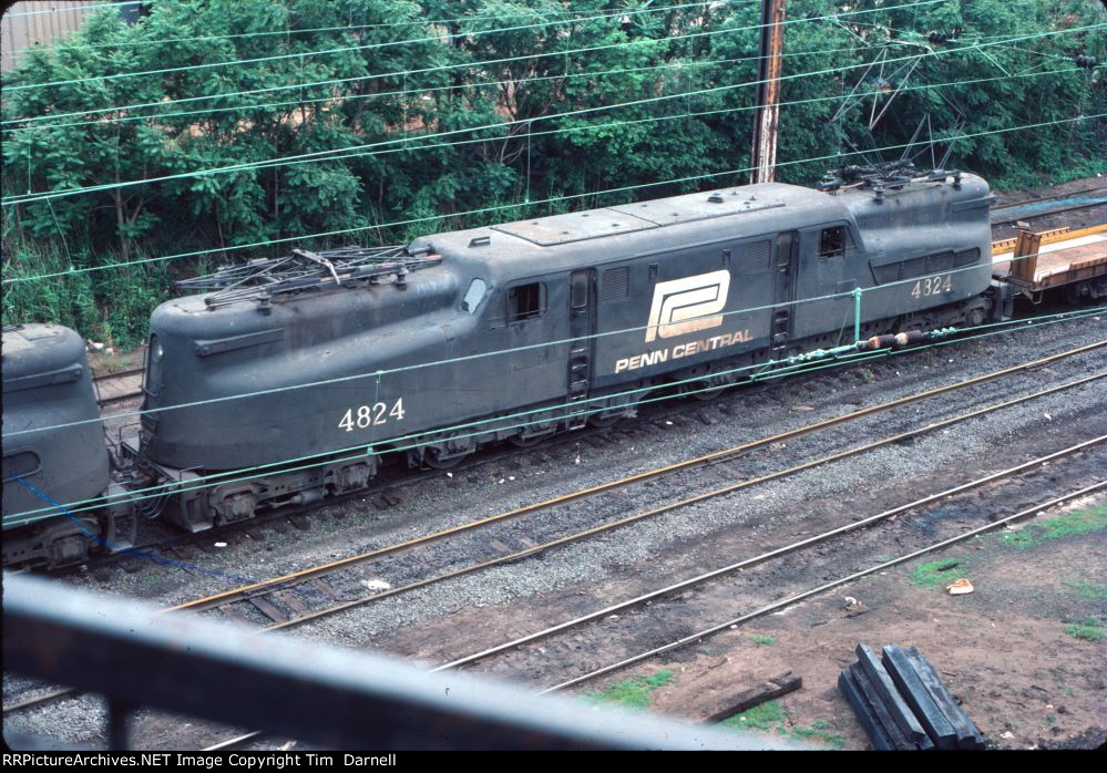PC 4824 on TV12 heads into Waverly yard